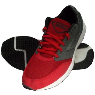 saga running shoes