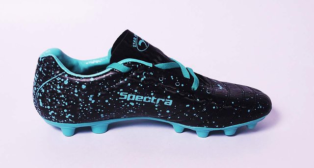 star impact spectra football shoes