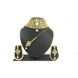 White Kundan Chokker Necklace Set