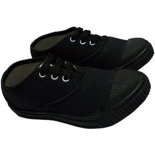 girls black tennis shoes