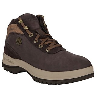 Shopclues best sale woodland shoes
