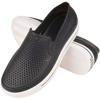 casual rubber shoes