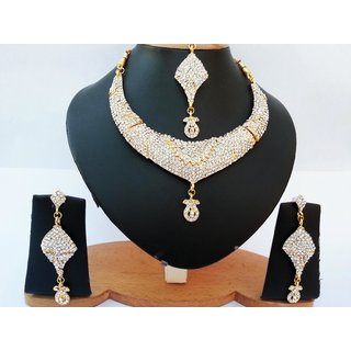 Buy Simple Wedding Style Gold Plated Kundan Zirconic Necklace Earings Tikka Jewelry Set Online 799 From Shopclues Ease of online jewellery shopping. simple wedding style gold plated kundan zirconic necklace earings tikka jewelry set