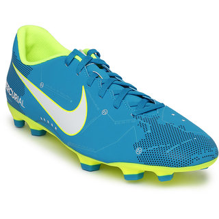 nike football shoes under 2500