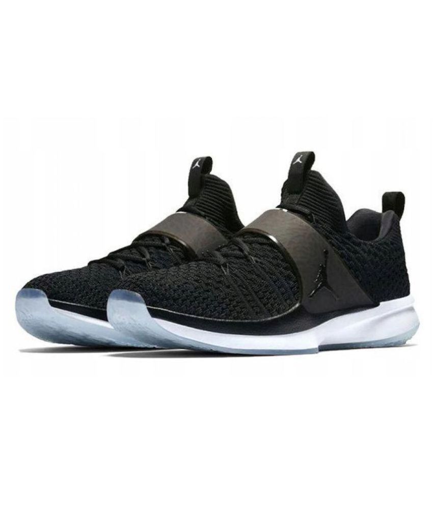 simple black nike trainers