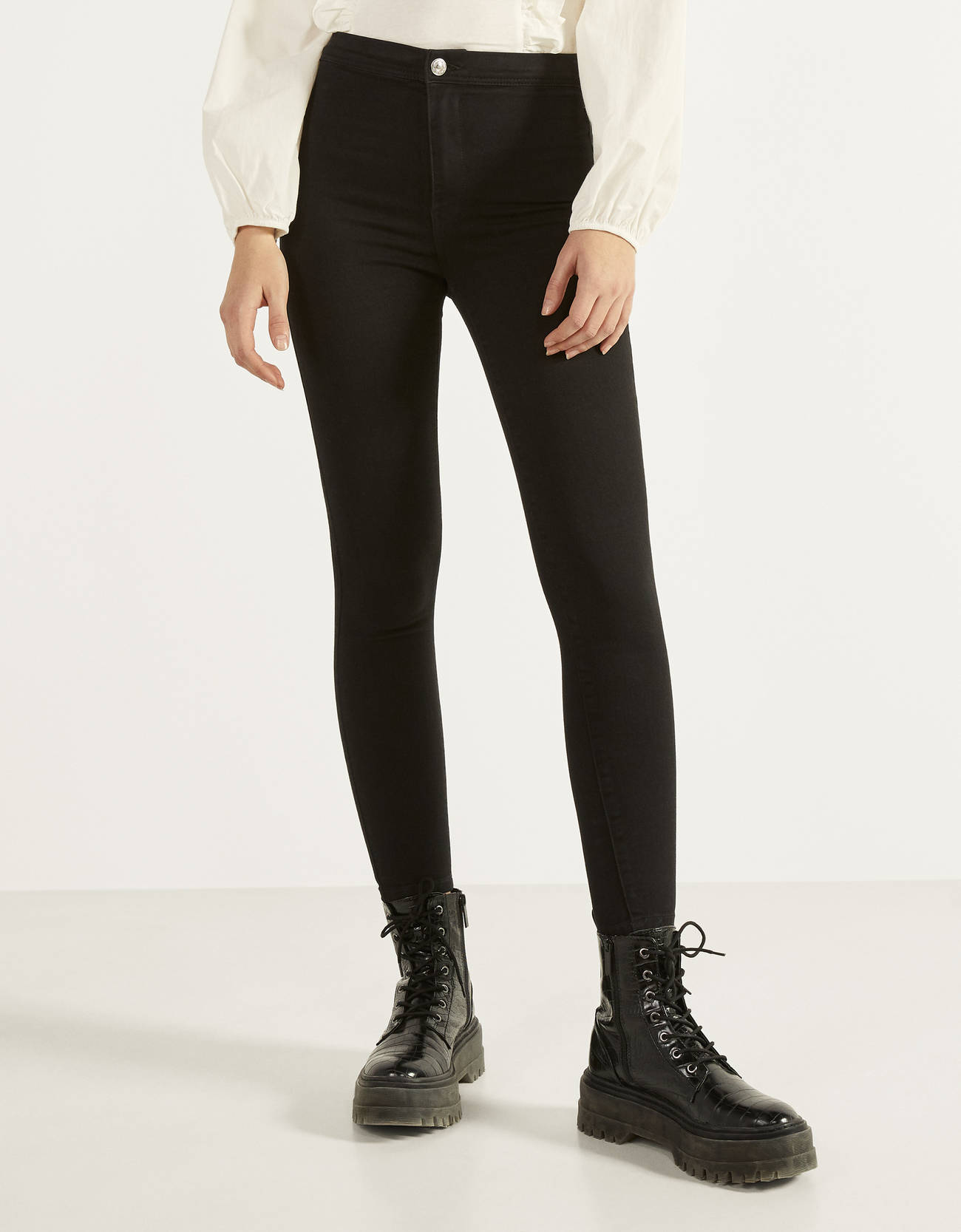 Women Denim Lycra Black Washed Jeans