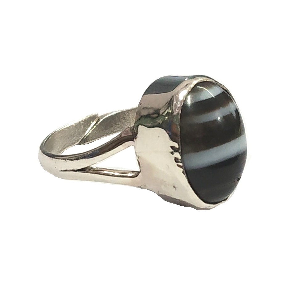 Buy Jewelswonder 6 to 7 Carat Black agate Natural line Kala hakik Metal ...