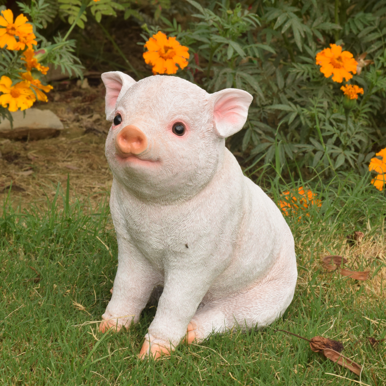 Buy Wondeland cute pig / piggy sitting dcor, statue, garden statue