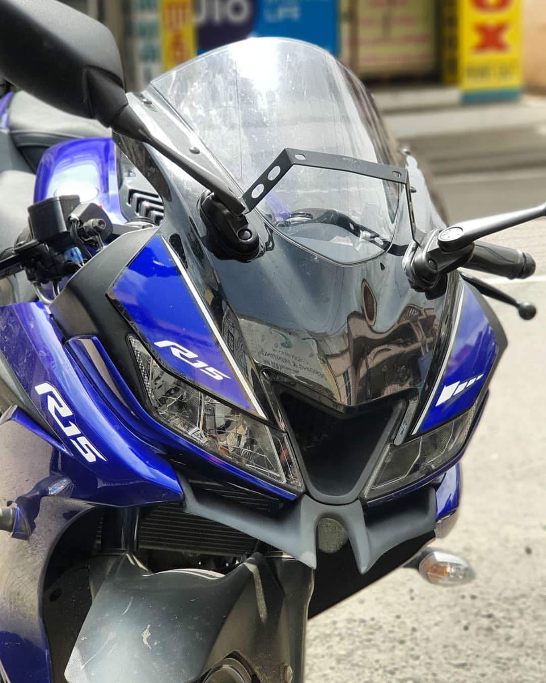 r15 v3 bolt visor