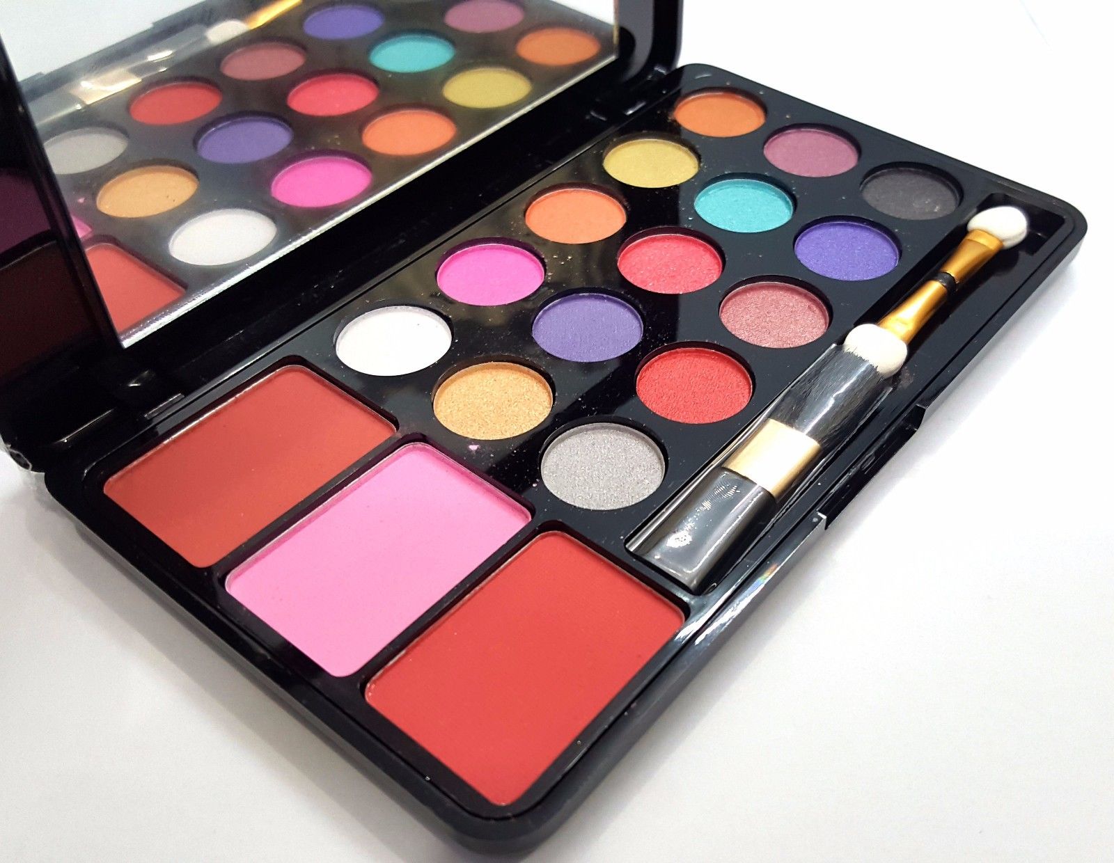 Buy (SHADE1) 15 COLOR EYE SHADOW 3 COLOR BLUSH MAKEUP KIT Online