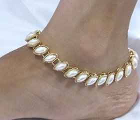 White ellipes pearl anklet