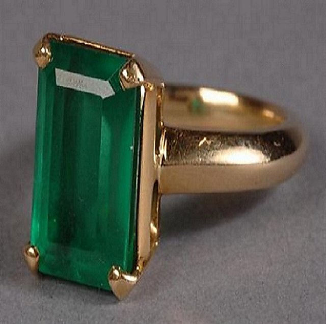 Green Emerald Ring Women and Men Panchdhatu Gemstone at Rs 3580 in Ghaziabad