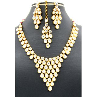                       Triangle Stone Bridal Necklace Set                                              