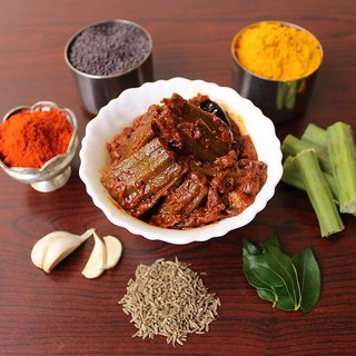 Munakkaya Pickle / DrumStick Achar / Moringa Achar  (Home Made - Andhra Style)