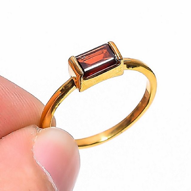 precious gem, stone ring, ceylon gomed, srilankan gomed ring, ceylon gomed, hessonite  ring, gomed silver ring – CLARA
