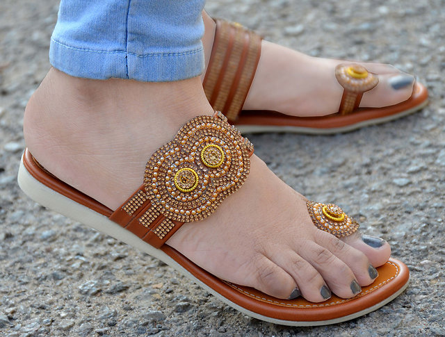 Buy JM LOOKS Women's Fashion Sandal | Soft, Comfortable and Stylish Flat  Sandals for Women & Girls | For Casual Wear & Formal Wear Occasions Online  at Best Prices in India - JioMart.