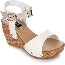 Walkfree Women Casual Off White Wedges