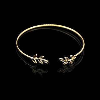 Imported Stylish Designer Flawless Bracelet In Leafs Design for Women and Girls Valentines Anniversary Ho