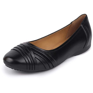 bata women's ballerinas