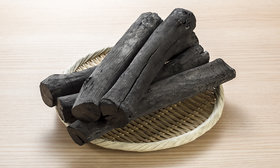 Moulik Natural Wood Charcoal/Angeethi for Use in Grilling/Barbecue, Air Freshener and Odour Remover for Home - 500 grams