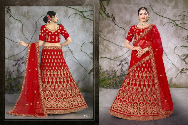 Buy Khushi Trendz Green Net Designer Semi Stiched Lehenga Choli Online @  ₹3105 from ShopClues