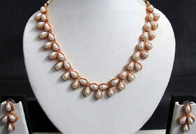 Preety white pearl choker necklace set