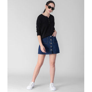                       Vivient Women Black Button Plain Tshirt                                              