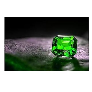 5 Carat Luster Green Emerald (PANNA STONE)By CEYLONMINE 5 Carat Luster Green Emerald (PANNA STONE)By CEYLONMINE