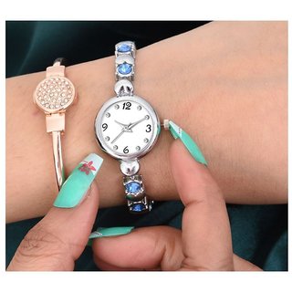                       HRV Silver Blue Metal Round Womens Watch                                              