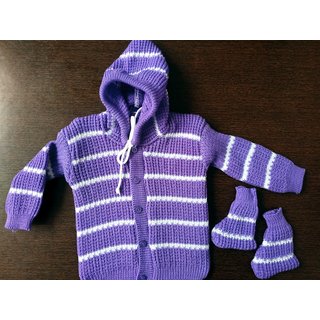 Baby sweater with cap and socks