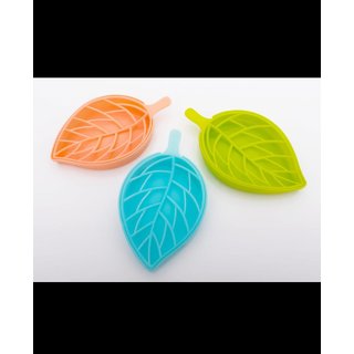 SUDANI Leaf Shaped Plastic Designer Soap Tray (Set of 3)