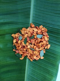 kerala 500gm calicut pure and fresh tasty Chilly Banana Chips 500gm (Coconut oil) Spicy Snacks tasty food ready to eat