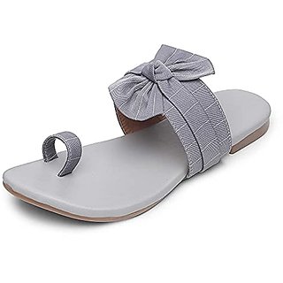 Girls best sale grey slippers