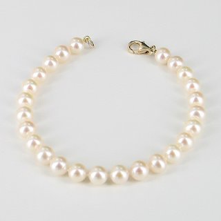                       Pearl natural beads bracelet astrological purpose for girls                                              