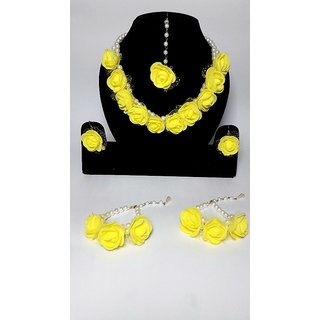 Haldi ke store liye necklace