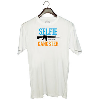                       UDNAG Unisex Round Neck Graphic 'Gangster | SELFIE' Polyester T-Shirt White                                              