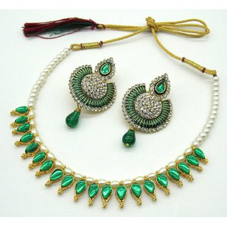                       Green Drop pearl Kundan Necklace set                                              