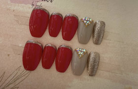 Red and Golden nails superior quality easy to use nails with 2 gm glue and mini filer (pack of 12 nails )