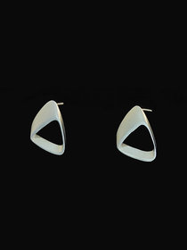 Silvero Delicate Triangle Pattern earring for girls and women