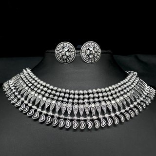 Vandanam Jewellers Premium Silver Oxidised Necklace Set