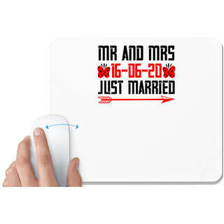                       UDNAG White Mousepad 'Couple | Mr.and Mrs.just married 2' for Computer / PC / Laptop [230 x 200 x 5mm]                                              