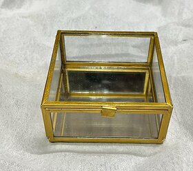 SQUARE GLASS JEWELLERY BOX (GOLD)