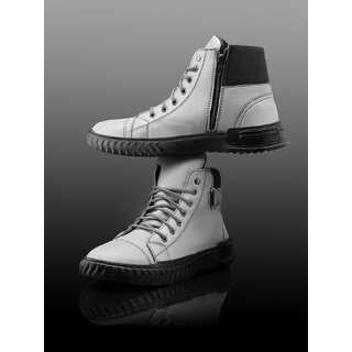                       Woakers Men Gray Lace-up Casual Shoes                                              