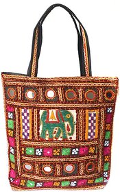 TAVAN Women Multicolor Handbag