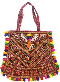 TAVAN Women Multicolor Handbag