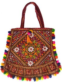 TAVAN Women Multicolor Handbag