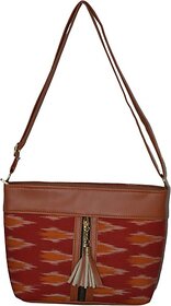 TAVAN Red Women Messenger Bag