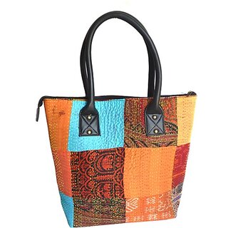                       TAVAN Women Multicolor Handbag                                              