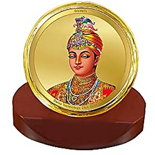                       DIVINITI Guru Harkishan Singh Ji Photo Frame for Car Dashboard Table Dxc3xa9cor office | MCF 1C Photo Frames and 24K Gold Plated Foil| Religious photo frame idol for Pooja Gifts Items (5.5X5.0 CM)                                              