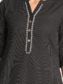 Black Straight Kurta With Placket Embroidery